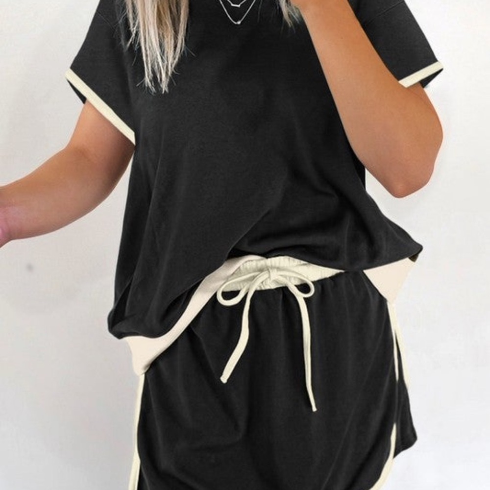 NWOT Two piece Set Black and Cream Crew Neck Top and matching Skort